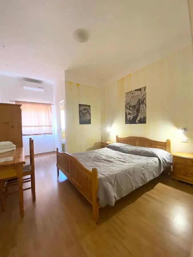 Green Gallery Hotel And Restaurant Muravera Italia