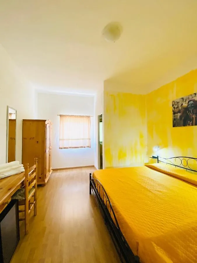 Green Gallery Hotel And Restaurant Muravera Italia
