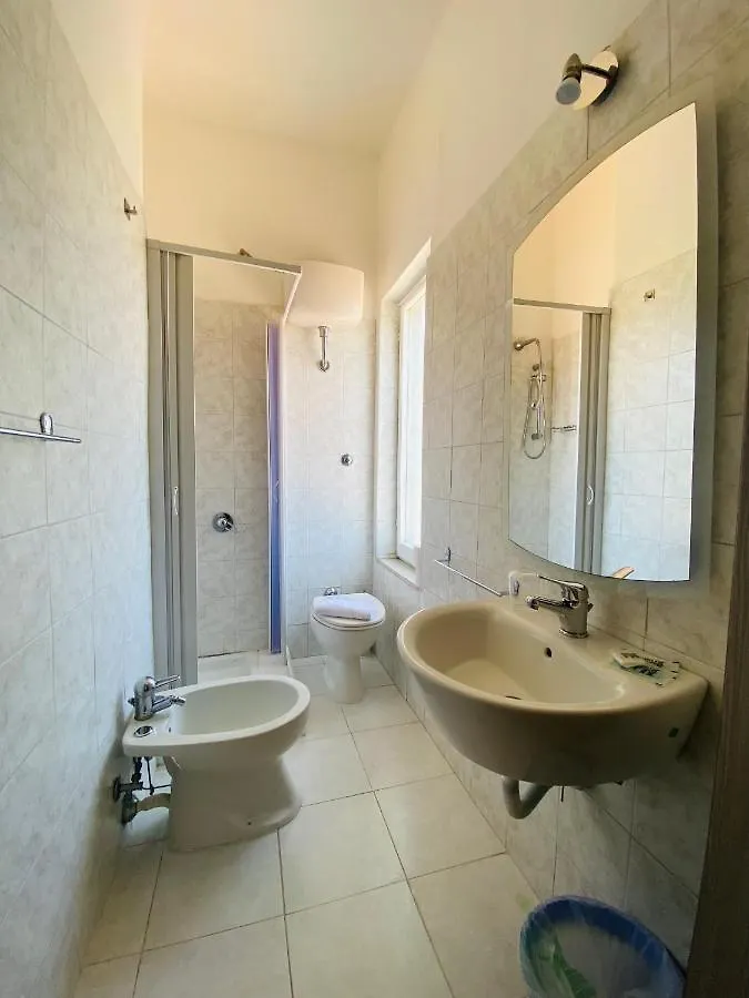 Green Gallery Hotel And Restaurant Muravera Italia
